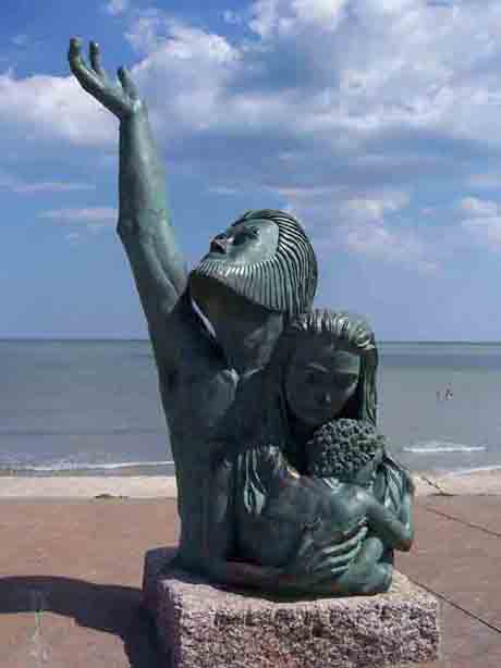 Memorial to those lost in the Great Storm of 1900 1900 storm memorial